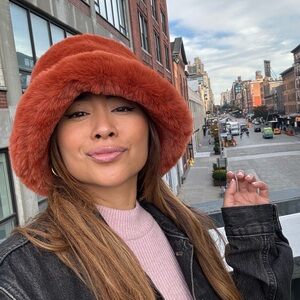 Meet your Posher, Christina